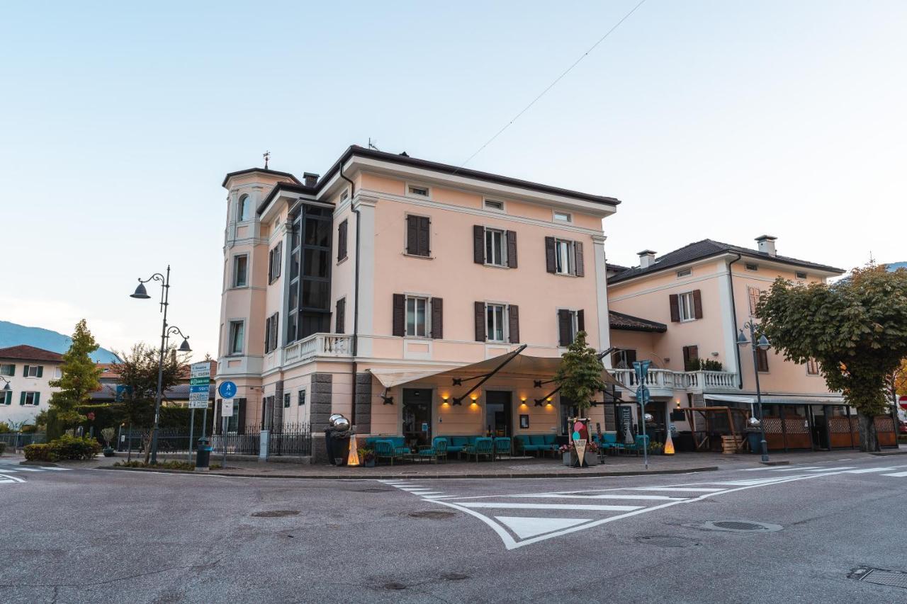 Albergo Caffe Centrale Mezzocorona Eksteriør billede